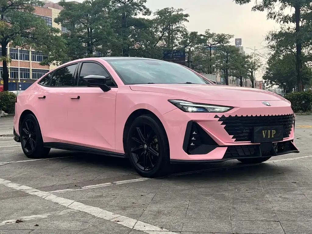 Changan UNI-V 2022 1.5T premium model купить на сайте DeffCars