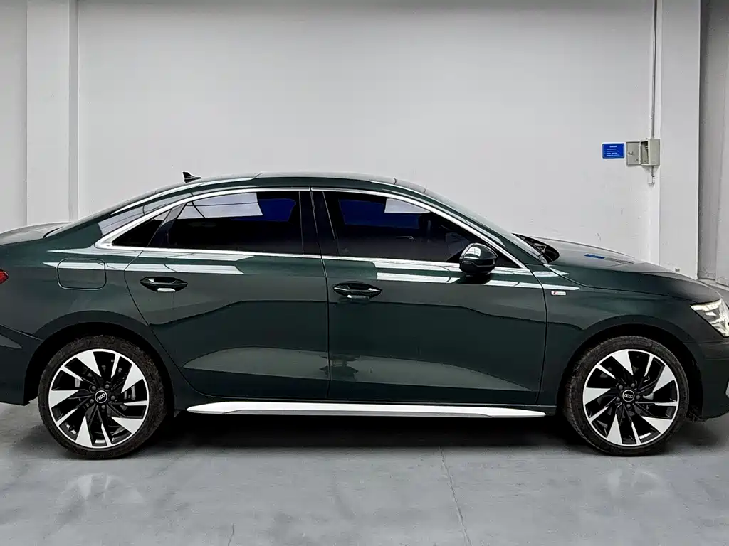 Audi A3 2023 A3L Limousine 35 TFSI Fashionable and Sporty купить на сайте DeffCars