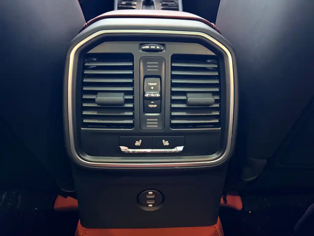Macan 2025 Macan 2.0T Dream Edition купить на сайте DeffCars