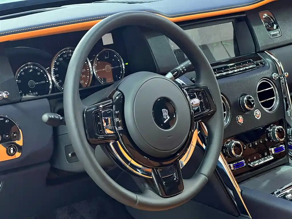Cullinan 2018 five-seater version купить на сайте DeffCars