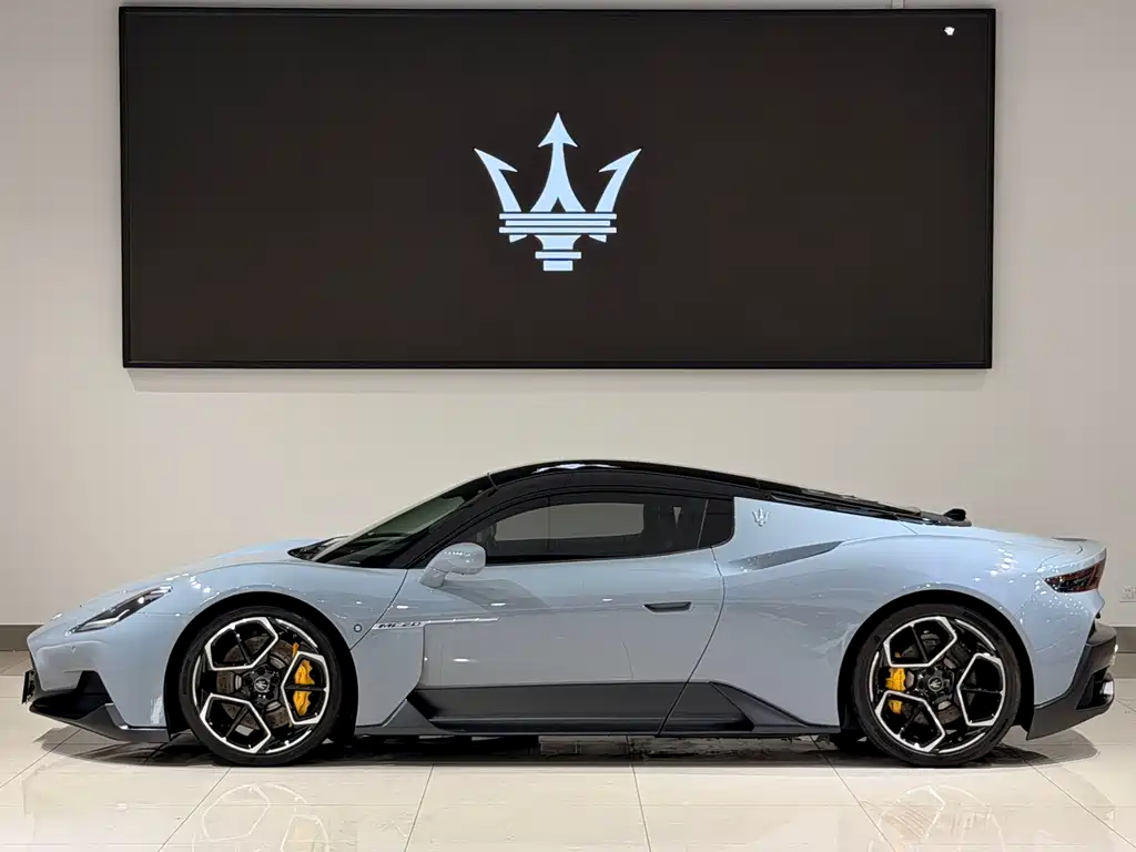 Maserati MC20 2023 3.0T Standard Edition купить на сайте DeffCars