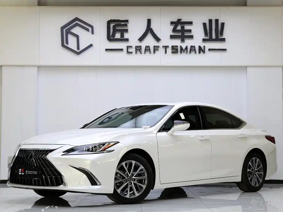 Lexus ES 2022 300h Excellence Edition купить на сайте DeffCars