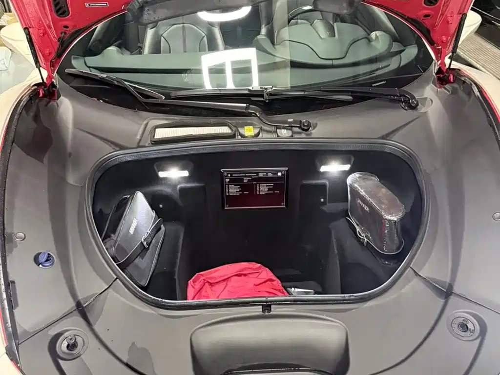 Ferrari F8 2020 Spider 3.9T V8 купить на сайте DeffCars