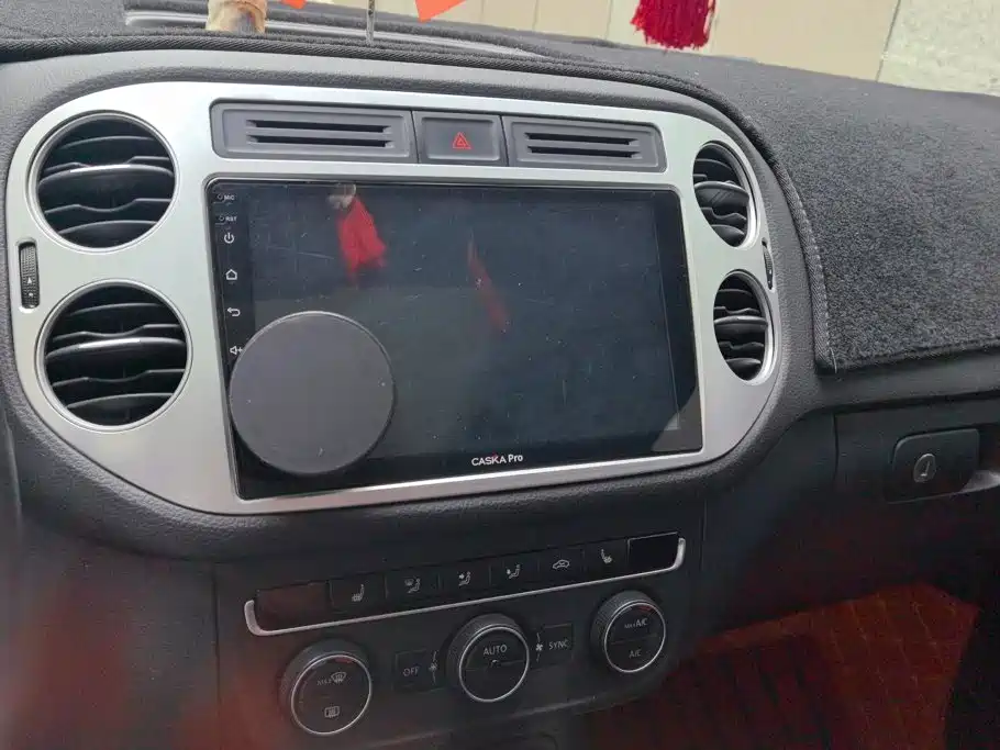 Tiguan 2015 1.8TSI automatic two-wheel drive comfort version купить на сайте DeffCars