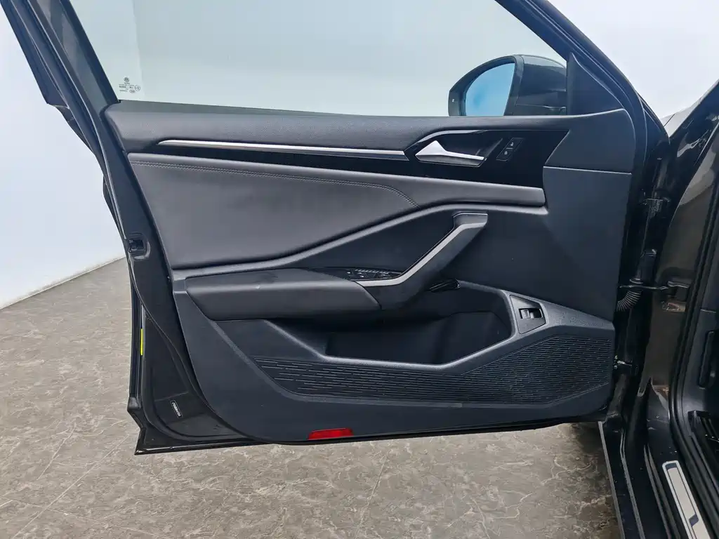 Sagitar 2019 280TSI DSG luxury model National VI купить на сайте DeffCars