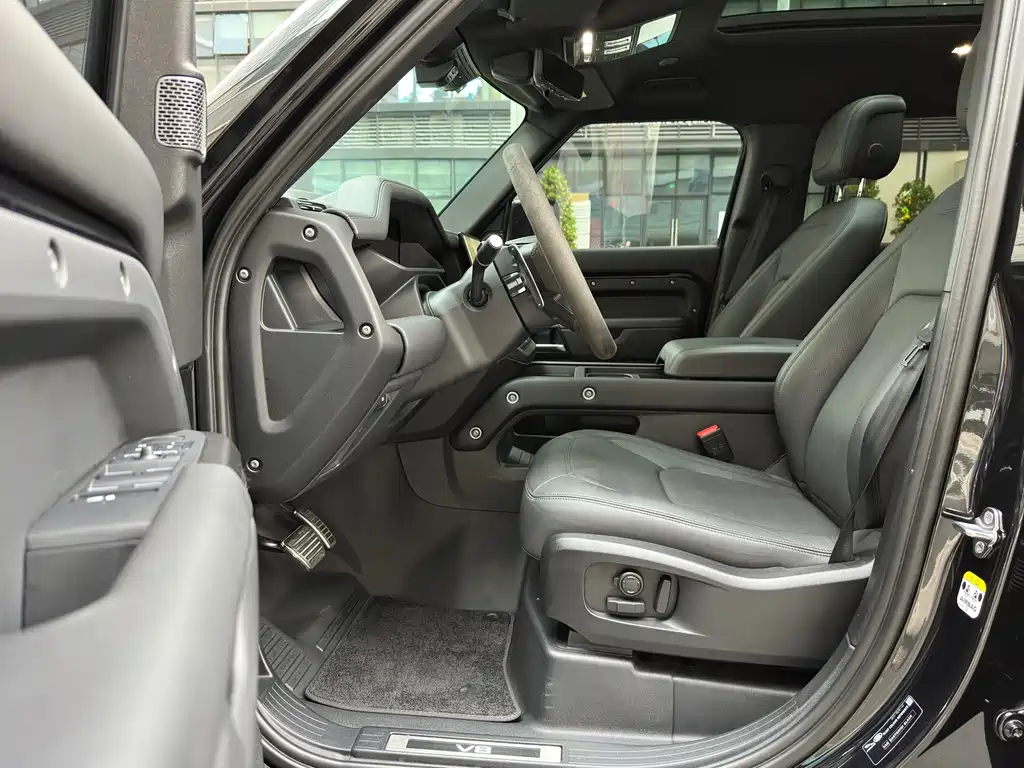 Land Rover Defender 2023 110 5.0T V8 купить на сайте DeffCars