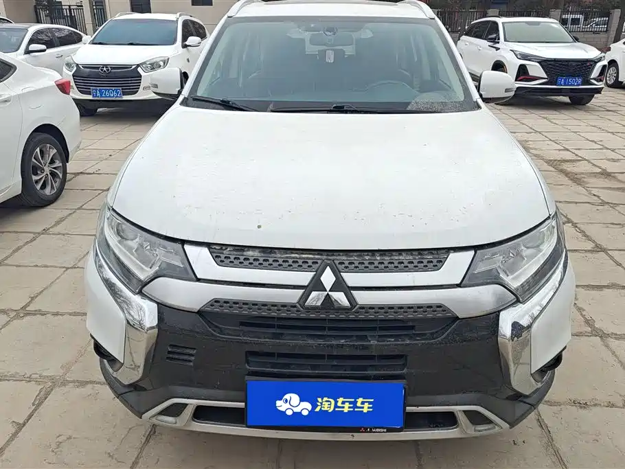 Outlander 2019 2.0L 2WD Enjoy Edition, 5 seats, National VI купить на сайте DeffCars