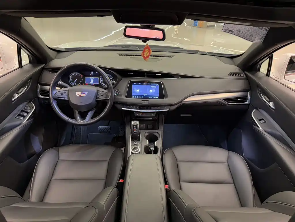 Cadillac XT4 2018 28T two-wheel drive luxury model купить на сайте DeffCars