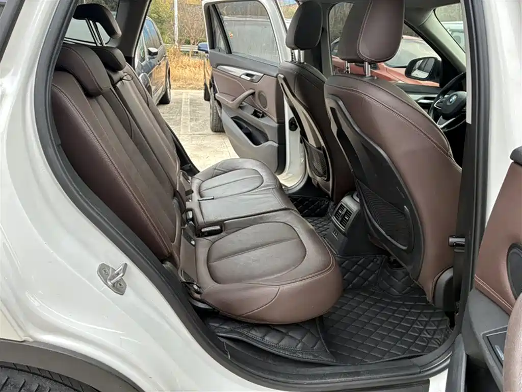 BMW X1 2019 sDrive18Li Exclusive Model купить на сайте DeffCars