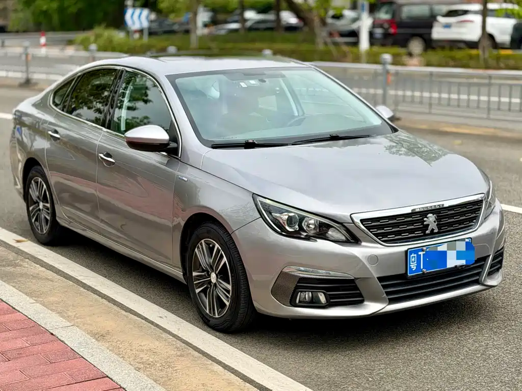 Peugeot 308 2016 230THP Automatic Deluxe Edition купить на сайте DeffCars