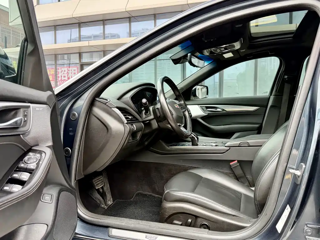 Cadillac CT5 2020 28T luxury model купить на сайте DeffCars