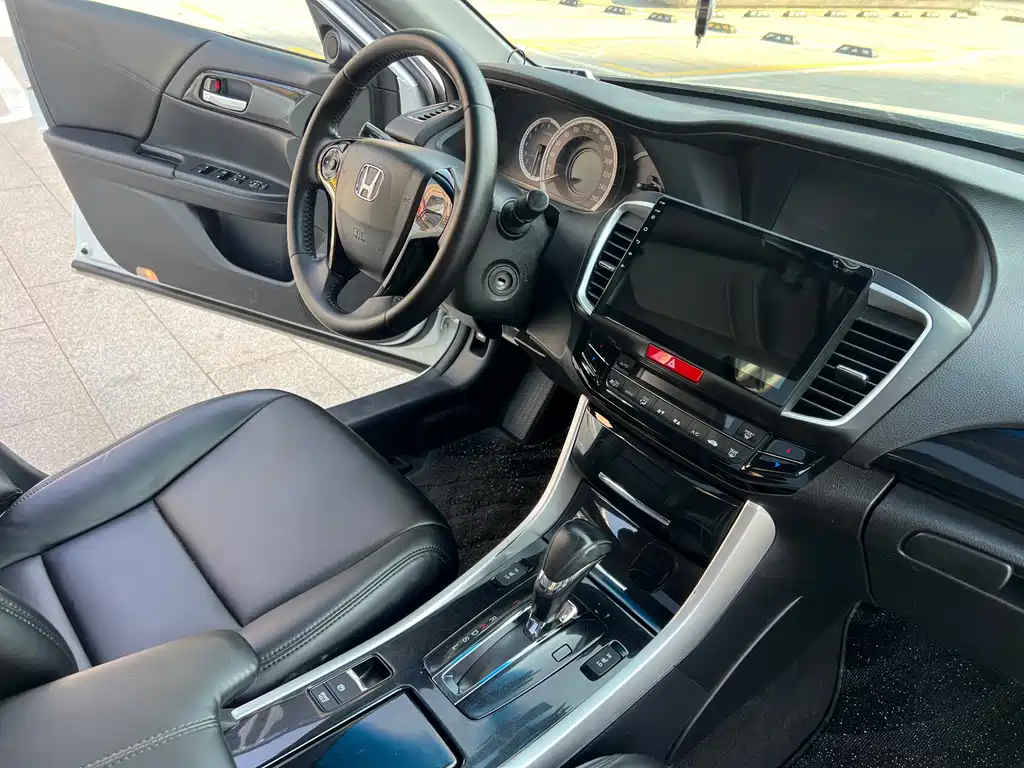 Accord 2016 2.0L Elite Edition купить на сайте DeffCars