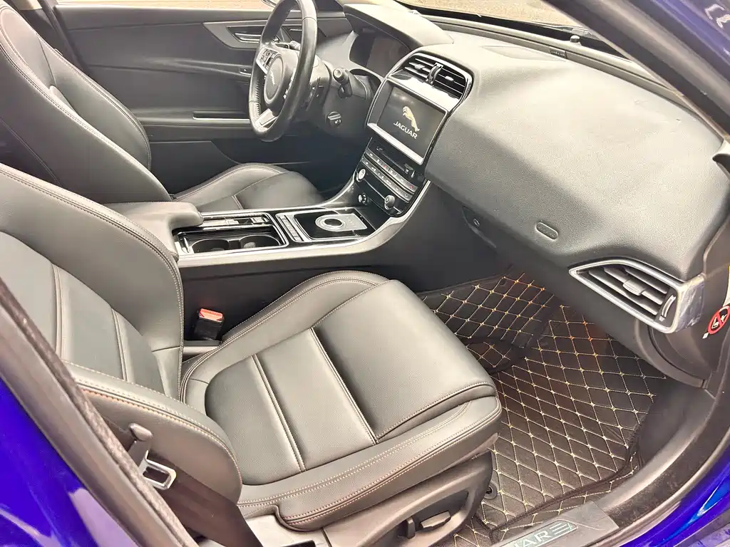 Jaguar XEL 2018 2.0T 250PS Exclusive Edition купить на сайте DeffCars