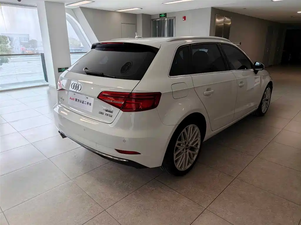 Audi A3 2018 30th Anniversary Model Sportback 35 TFSI Fashion Model купить на сайте DeffCars