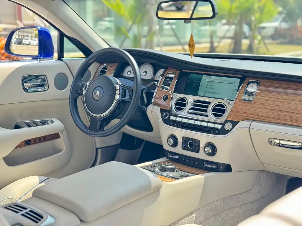 Phantom 2018 6.6T standard model купить на сайте DeffCars