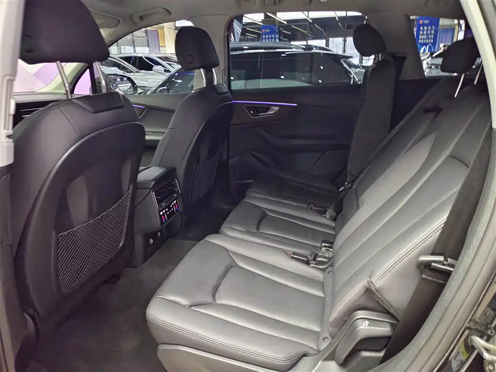 Audi Q7 2022 55 TFSI quattro S line sports купить на сайте DeffCars