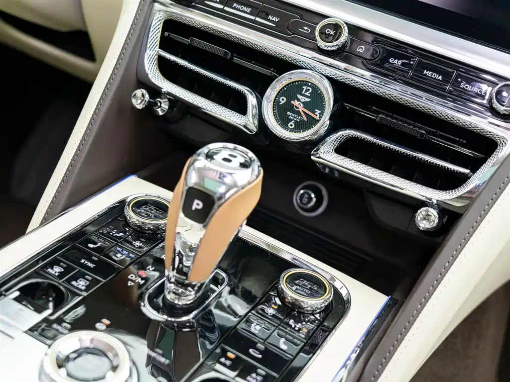 Flying Spur plug-in hybrid 2022 2.9T V6 Hybrid купить на сайте DeffCars