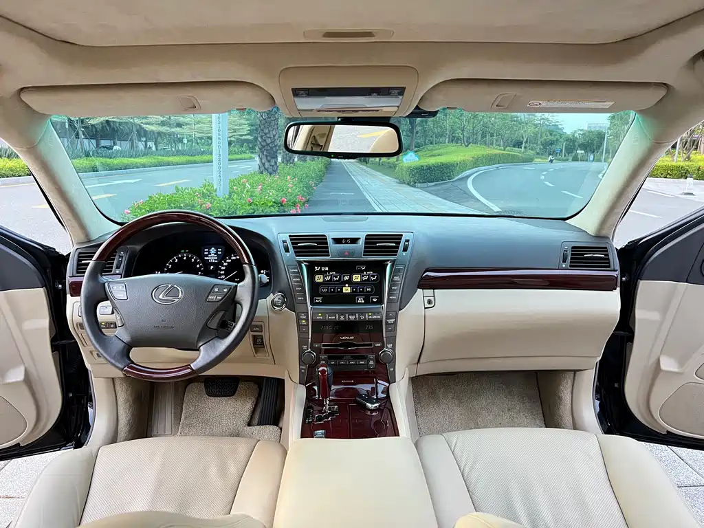 Lexus LS 2006 460L Premium Edition купить на сайте DeffCars