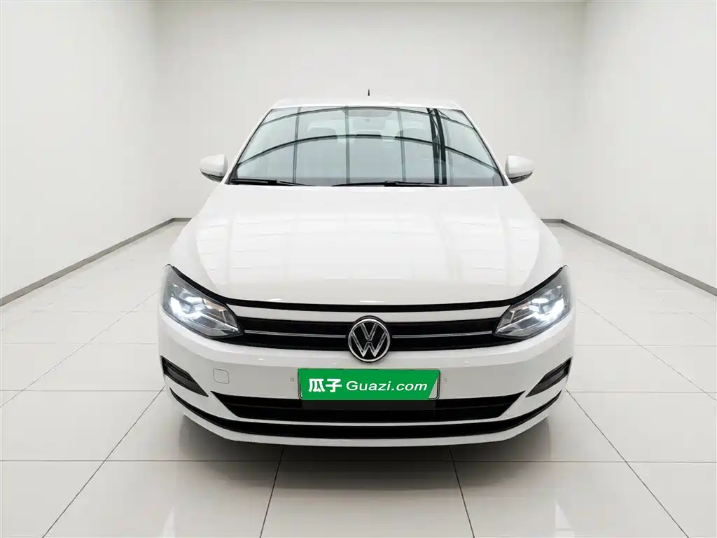 Polo 2023 facelift Plus 1.5L automatic indulgence version купить на сайте DeffCars