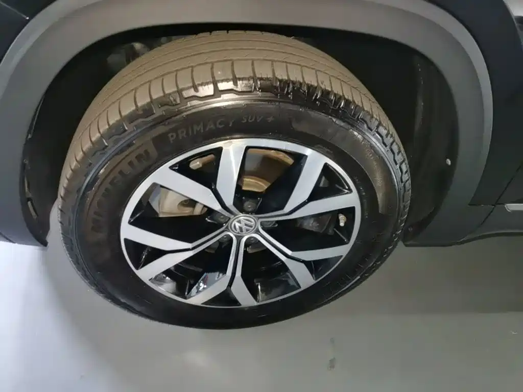 Touron 2020 330TSI 2WD Deluxe Edition National VI купить на сайте DeffCars