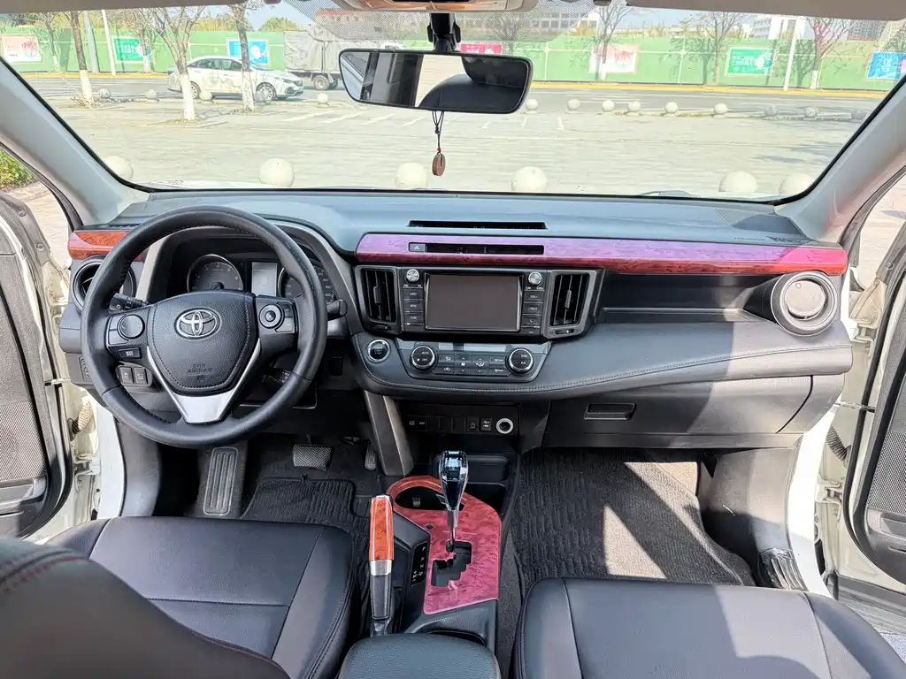 RAV4 Rongfang 2019 2.0L CVT 2WD Fashion X Limited Edition National VI купить на сайте DeffCars