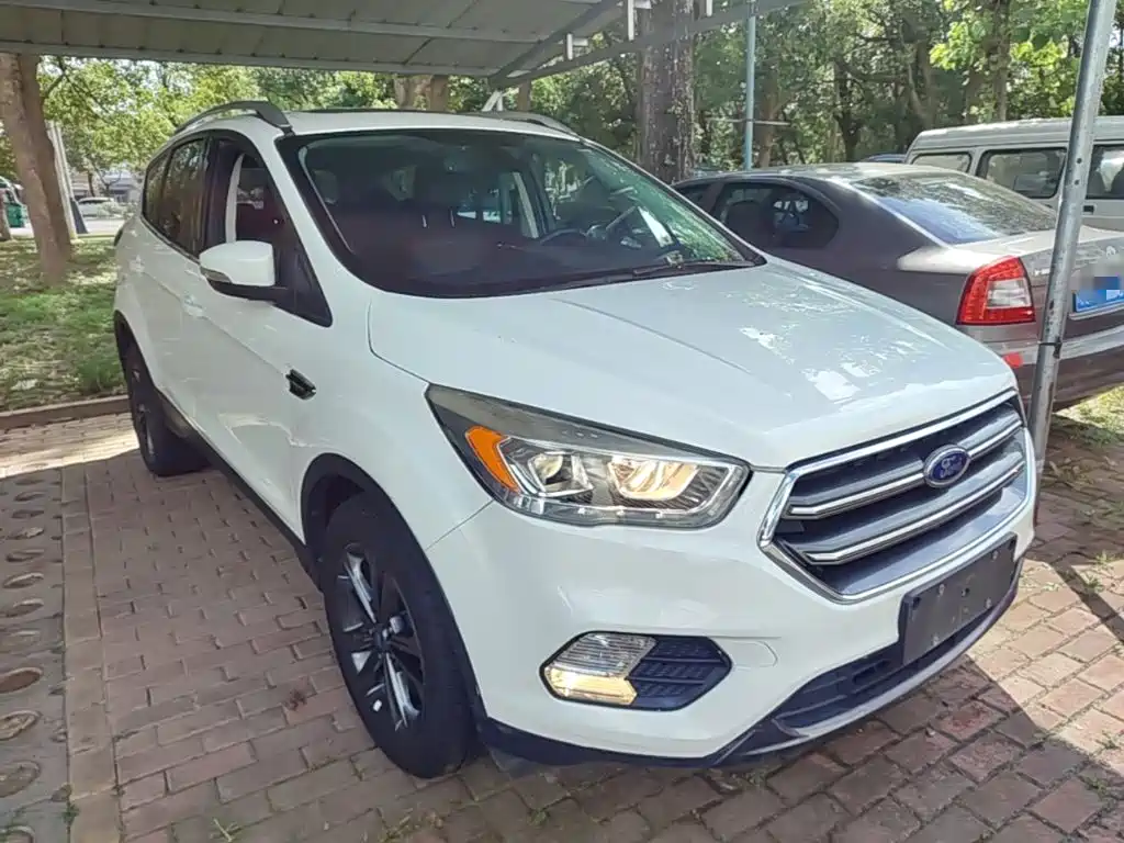 Escape 2019 EcoBoost 180 two-wheel drive platinum airfoil National VI купить на сайте DeffCars