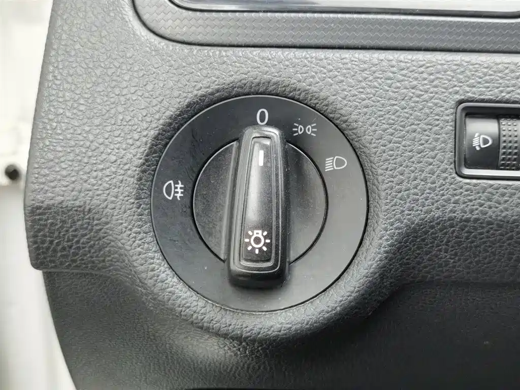 Santana 2019 1.5L Manual Fashion Edition National VI купить на сайте DeffCars