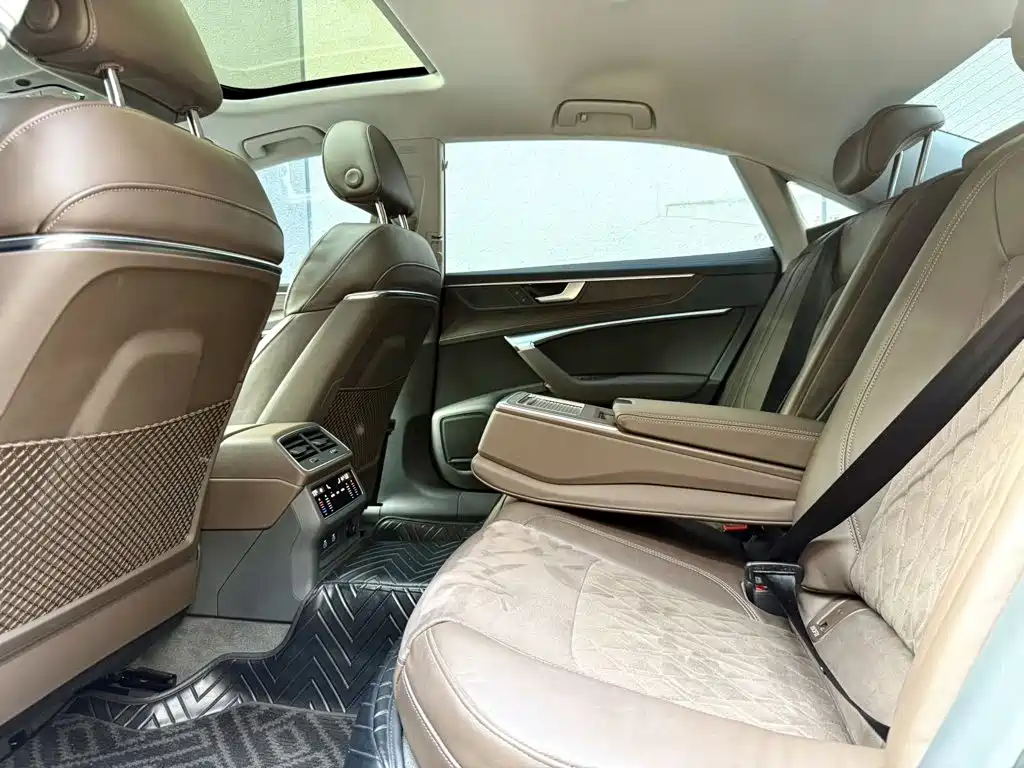 Audi A7L 2022 45 TFSI quattro S-line Paladin купить на сайте DeffCars