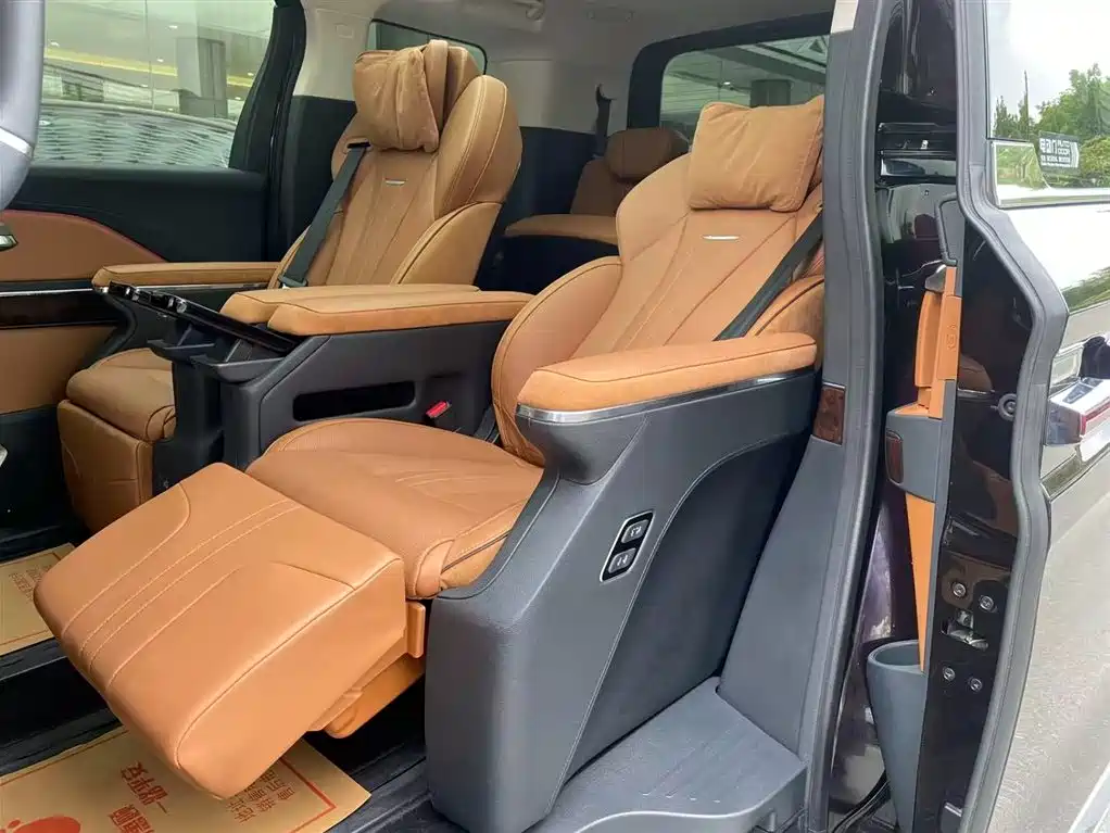 Hongqi HQ9 PHEV 2024 2.0T four-wheel drive luxury version купить на сайте DeffCars