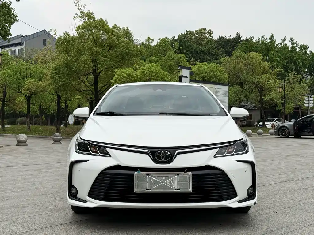 Corolla 2021 1.2T S-CVT Pioneer Edition купить на сайте DeffCars