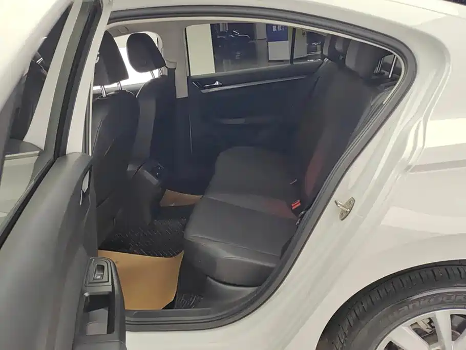 Bora 2021 1.5L automatic comfort intelligent connected version купить на сайте DeffCars