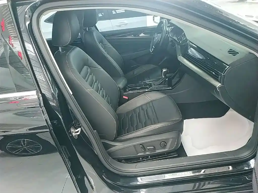 Passat 2020 facelift 280TSI Elite Edition National VI купить на сайте DeffCars