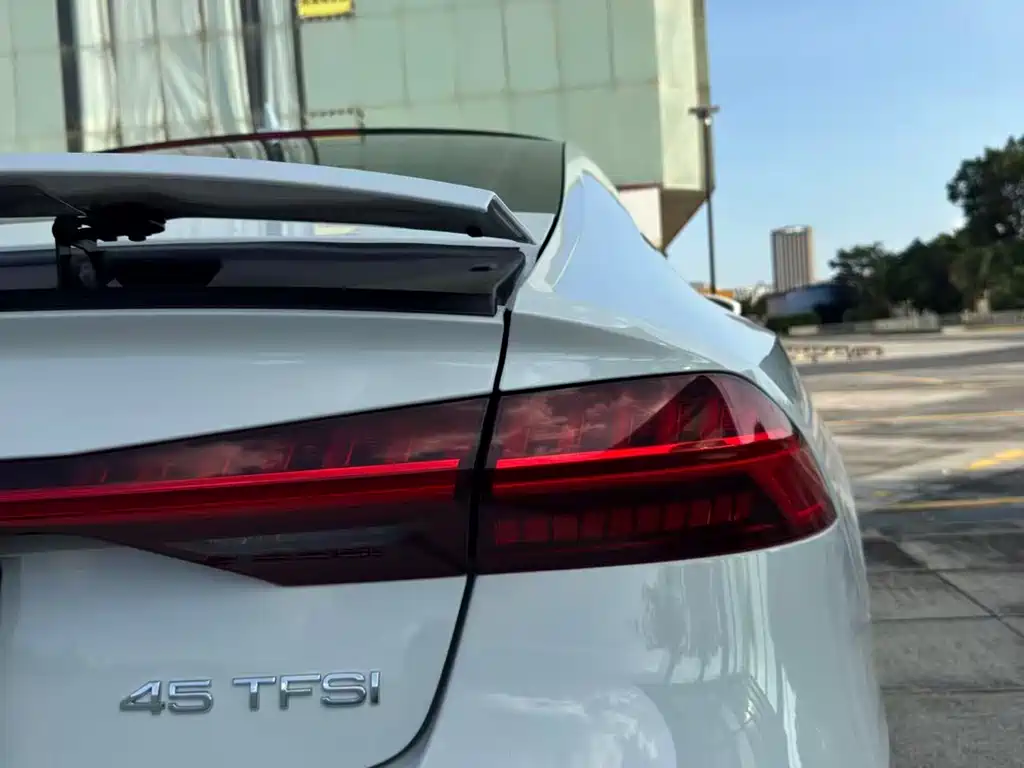 Audi A7 2020 45 TFSI Premium Selection купить на сайте DeffCars