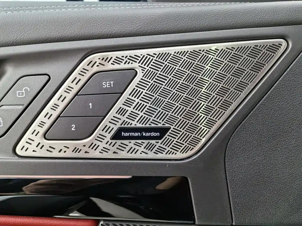 BMW X1 2023 sDrive25Li X Design Package купить на сайте DeffCars