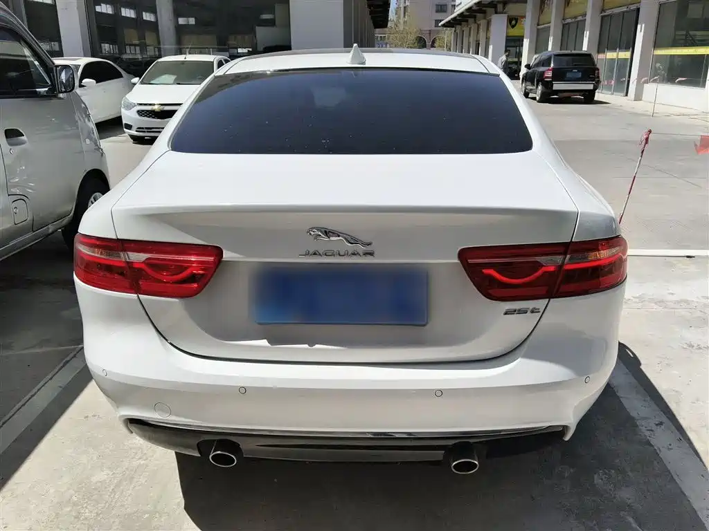 Jaguar XEL 2019 2.0T 250PS Exclusive Edition купить на сайте DeffCars