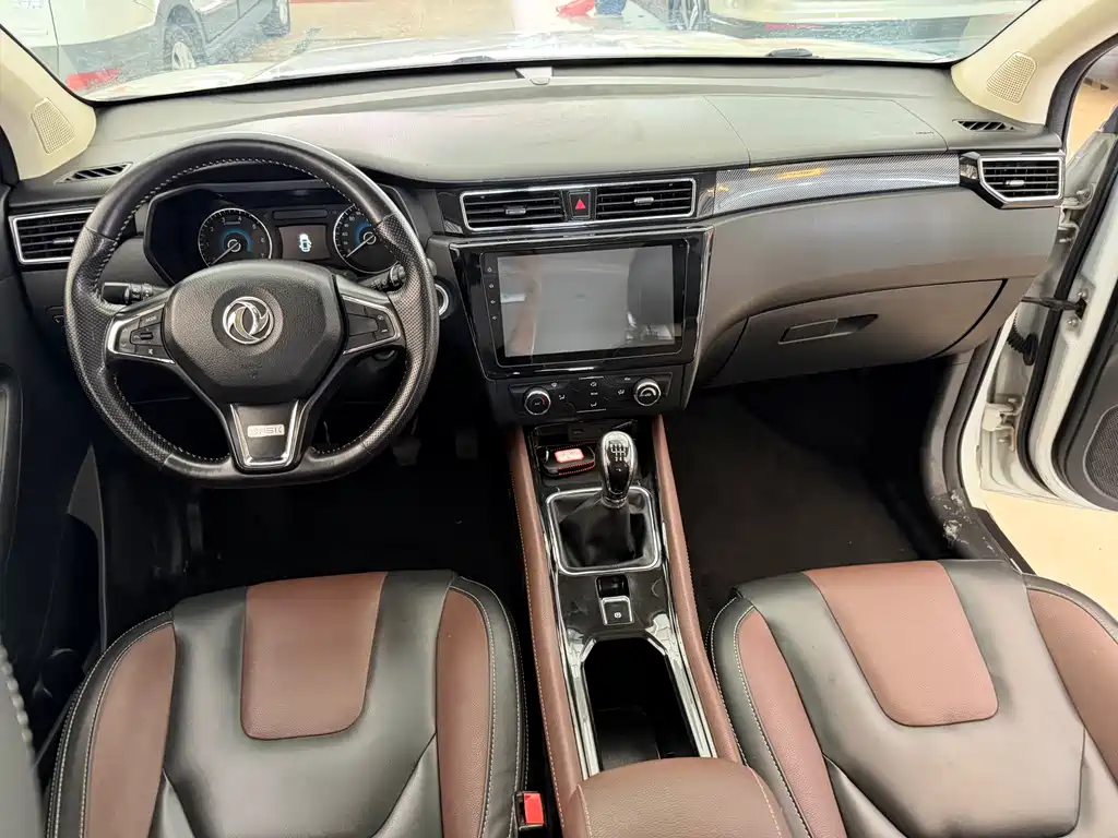 Fengguang 580 2017 1.5T manual luxury model купить на сайте DeffCars