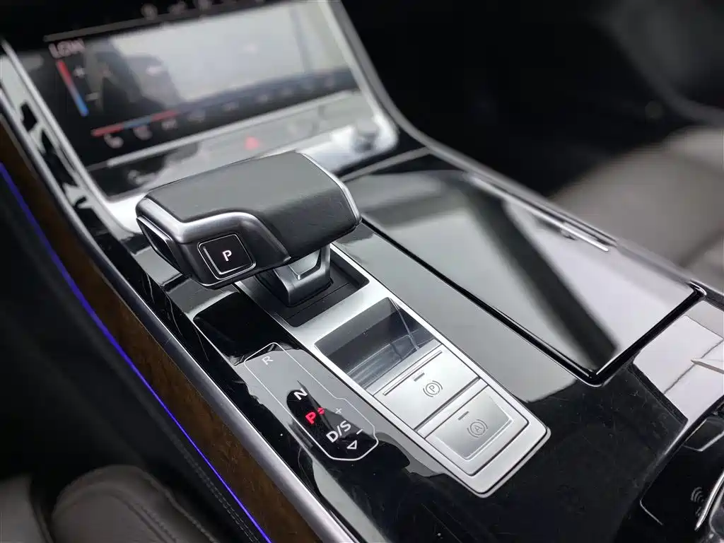 Audi A8 2019 facelift Plus A8L 55 TFSI quattro luxury model купить на сайте DeffCars