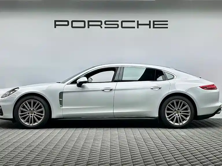 Panamera 2017 Panamera 4 Executive Extended Edition 3.0T купить на сайте DeffCars