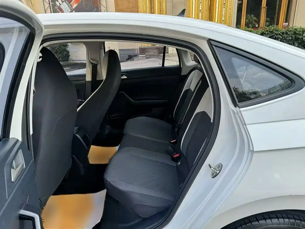 Lavida 2023 1.5L automatic Deyi version купить на сайте DeffCars