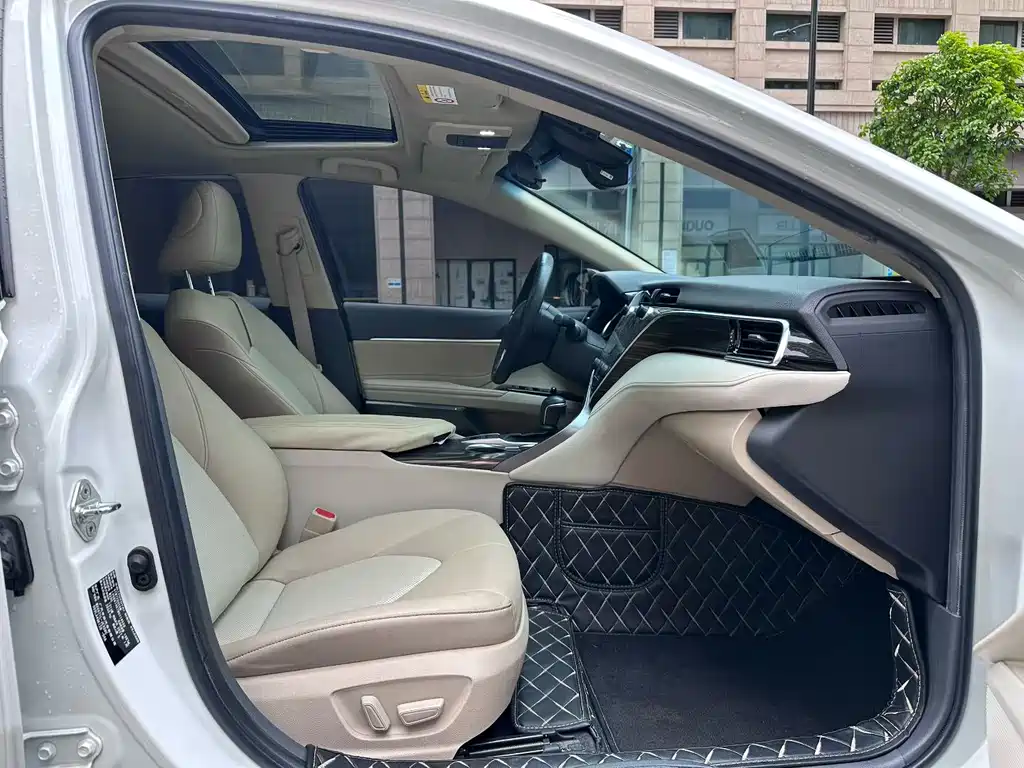 Camry 2019 2.0G Deluxe Edition National VI купить на сайте DeffCars