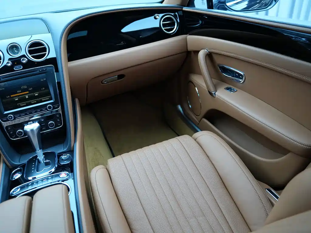 Flying Spur 2017 4.0T V8 S Standard Edition купить на сайте DeffCars