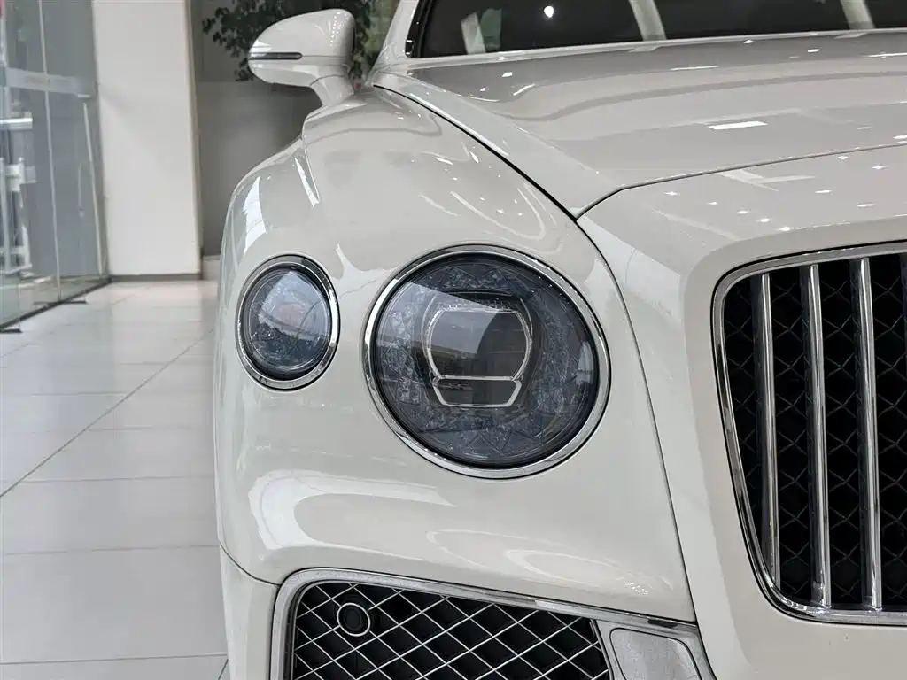 Flying Spur plug-in hybrid 2022 2.9T V6 Hybrid купить на сайте DeffCars