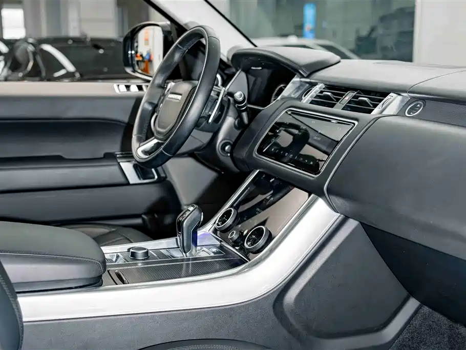 Range Rover Sport 2018 3.0 SC V6 HSE DYNAMIC купить на сайте DeffCars