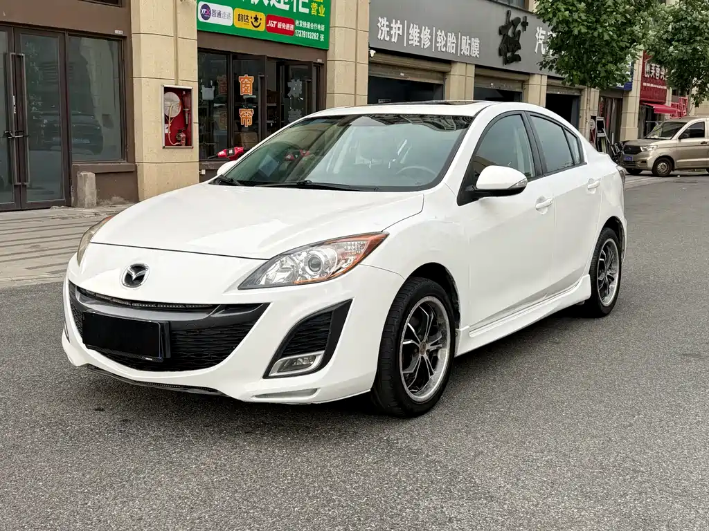 Mazda 3 Star 2011 sedan 2.0L automatic luxury model купить на сайте DeffCars