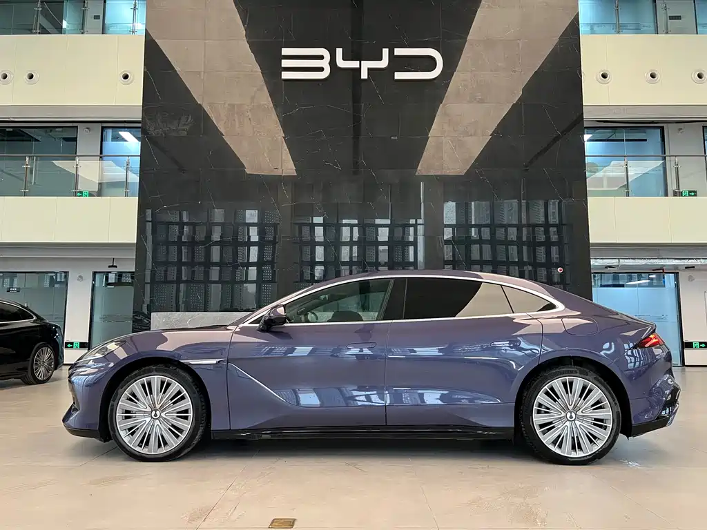 Denza Z9 2024 1100km four-wheel drive Ultra version купить на сайте DeffCars