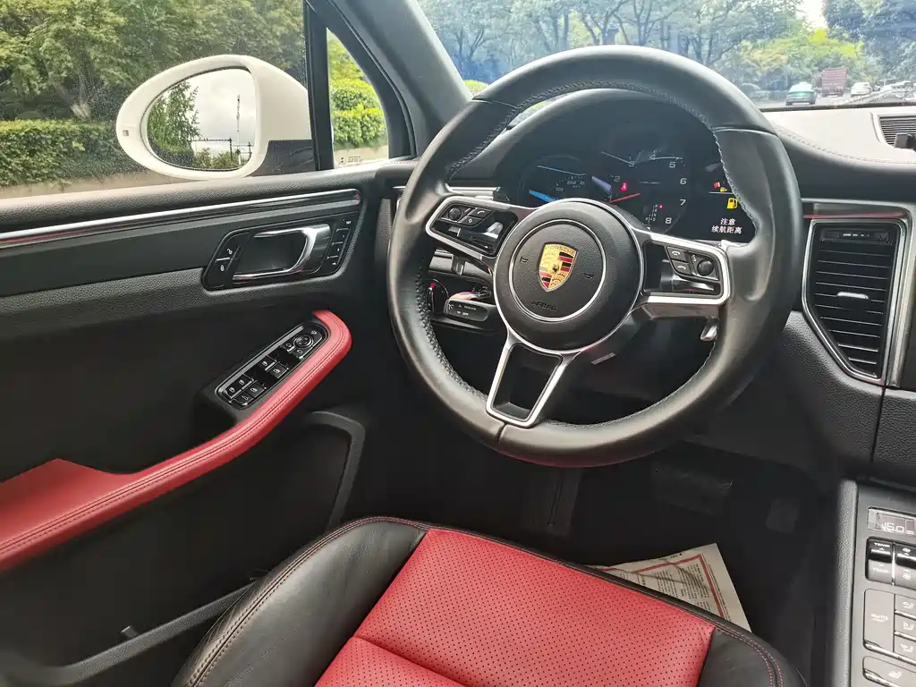 Macan 2016 Macan 2.0T купить на сайте DeffCars