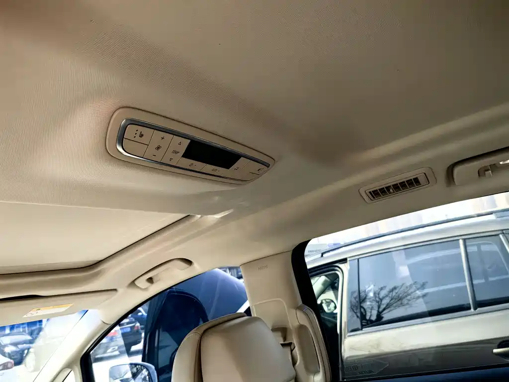 Buick GL8 2023 ES Lu Zun Exclusive Model купить на сайте DeffCars