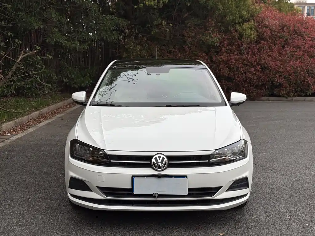 Polo 2019 Plus 1.5L Automatic Colorful Technology Edition купить на сайте DeffCars