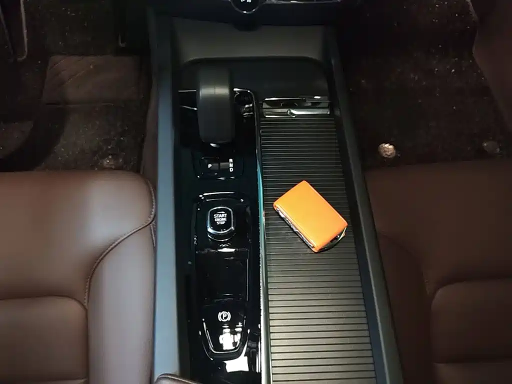 Volvo S60 2025 B4 Zhiyi Luxury Edition купить на сайте DeffCars