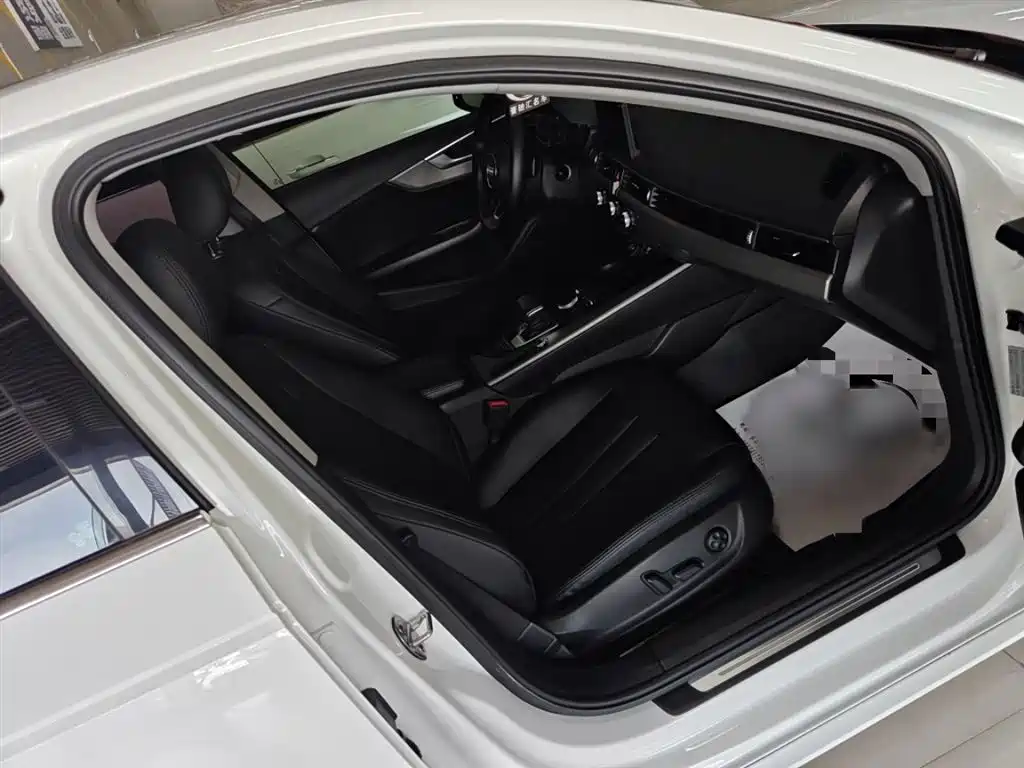 Audi A4L 2019 40 TFSI Enterprising National VI купить на сайте DeffCars